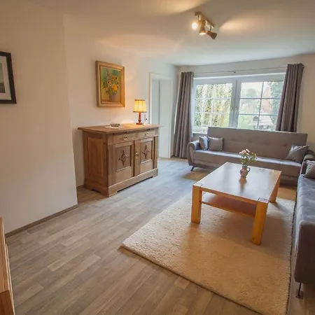 Oma Husen Krummhörn