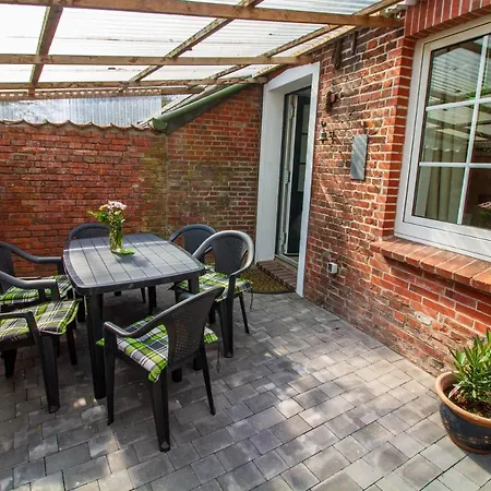 Oma Husen Krummhörn